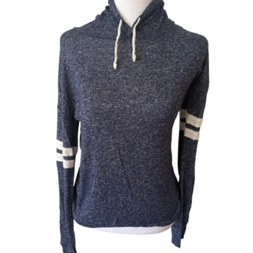 SO Blue Hooded Sweatshirt with Fitted Style and Cream Accents
